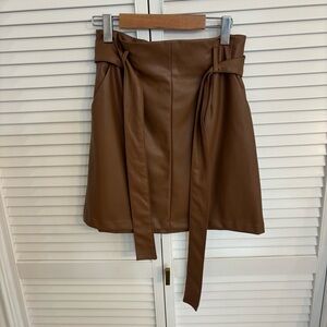Banana Republic Faux leather skirt, in great condition